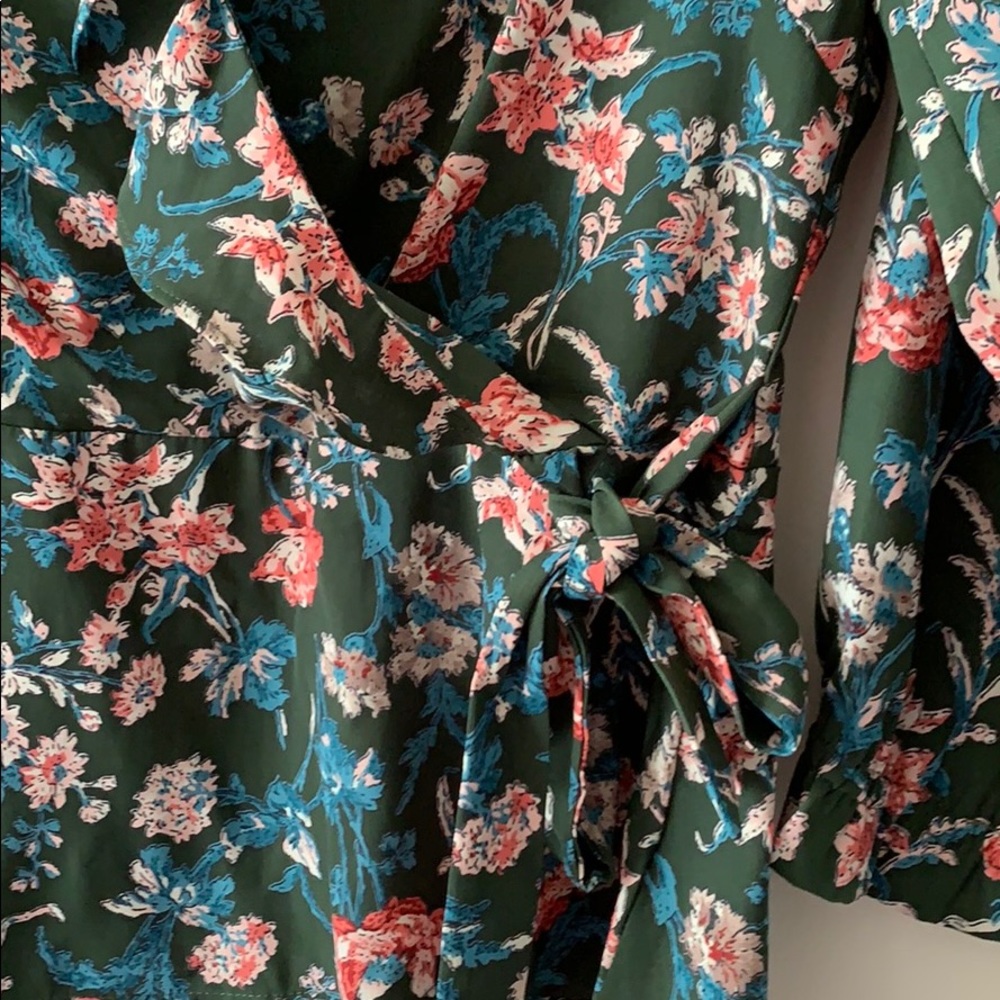 Design Lab Faux wrap top - Picture 4 of 6